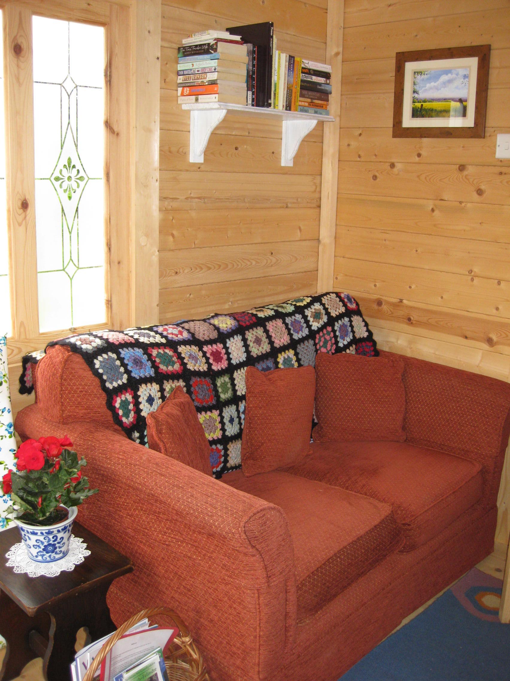 Cabin sofa area.JPG